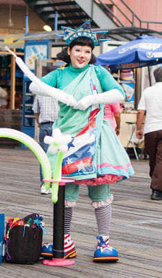 original, Statue of Liberty Clown, Summer Shiratori, Summer the Clown, New York Clown